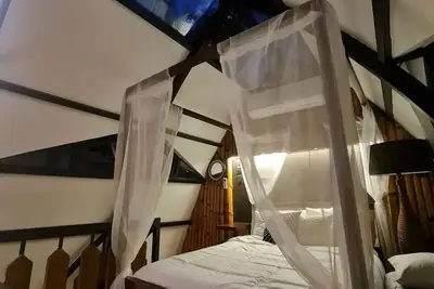 Image de Luxury Modern Cabin in Bulacan w\/ Pool Near Manila 2 \n\n