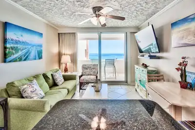 Image de Gulf view at Jetty East! One beach chair set up daily.