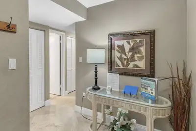 Image de Sunrise gulf view/beach front condo! Enjoy one free beach chair set up each day