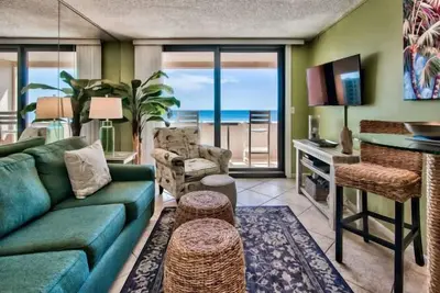 Image de Sunrise gulf view/beach front condo! Enjoy one free beach chair set up each day