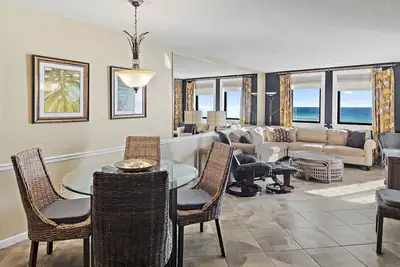 Image de Sunrise gulf view/beach front condo! Enjoy one free beach chair set up each day