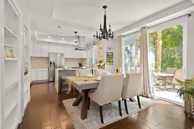 Image de Enjoy resort style living in our fabulously updated KoOlina Fairways town home.