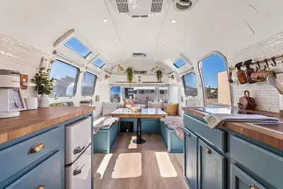 Image de Appartement-Douche-Desert Dream Airstream
