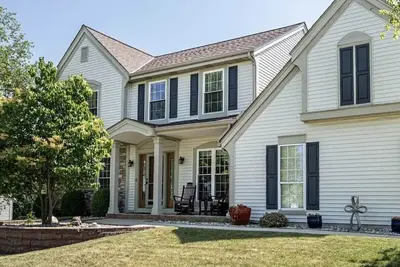 Image de Beautiful Waukesha Home