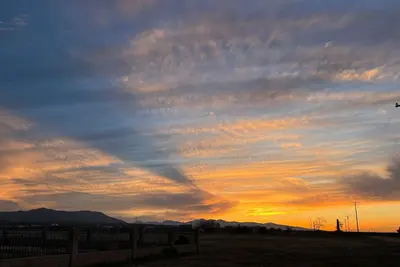 Image de 5 bedrooms, 5 private Acres, Stargazing, bonfires, sunsets, serene desert ranch.