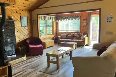 Image de Bungalow Retreat 5 min. to Mt Wash. Hot tub and Pet Friendly