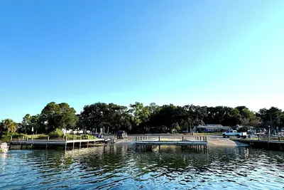 Image de Navy Point Pet Friendly 2 bedroom 1 bathroom cozy home.