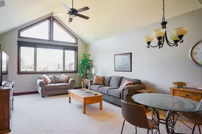 Image de A Perfectly Situated Condo; In and Near the Best Coeur d'Alene has to Offer!