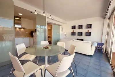 Image de Apartment with terrace near beach 2