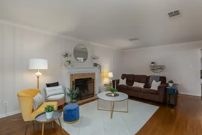 Image de Haven Hospitality in Cultural District 30+ Day Rental