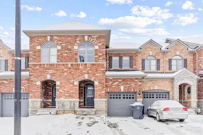 Modern Comfy ~ 4 Bedroom, 3. 5 Washroom ~ Specious and Family-Friendly ~ Brampton