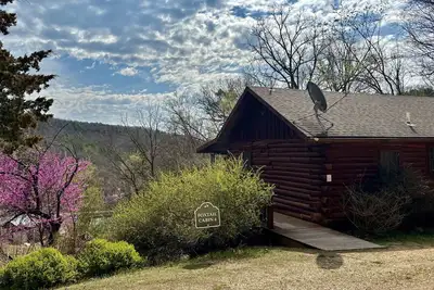 Image de Redbud Valley Cabin 6 Downtown 3mi+Wifi+Pond+Parking