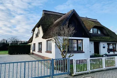 Image de Kapitäns Hus 2 - nur 300m zum Strand, mit Infrarotsauna, Großer Garten, Kamin, Carport - Kapitäns
