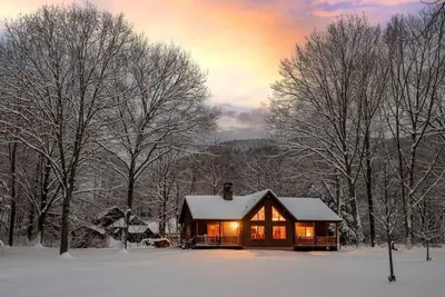 Image de Cozy Log Cabin on the River | Fireplace | Loft