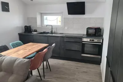 Image de Appartement deux chambres entièrement rénové en 2023, calme et très lumineux