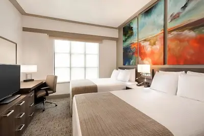 Image de Queen Suite at Buena Vista Suites w/ Shuttle and Breakfast!