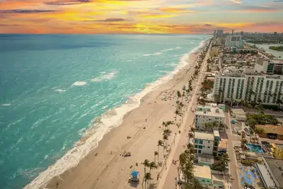 Image de Beach Paradise : Family-Friendly + Free Parking