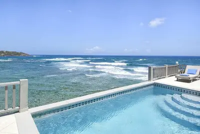 Image de Beach House Younes, Dawn Beach by Personal Villas - Grand Holiday Escape