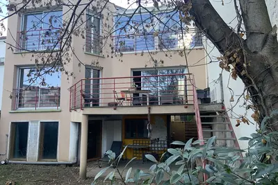 Image de Belle et grande maison avec jardin proche du bois de Vincennes (Paris)
