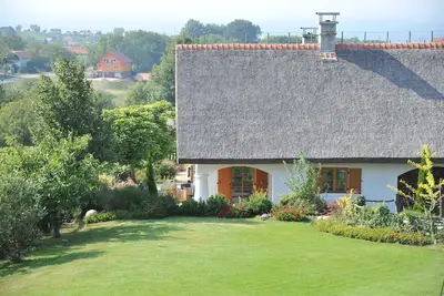 Image de Cottage with Ir Sauna and Hot Tub