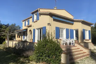 Image de Agréable maison provençale dans quartier calme et proche de la mer