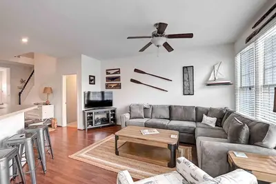 Image de Comfortable 4 bedroom Townhome in Excellent Location, Bear Trap Dunes Community! Community Pool, Shuttle Service, Wifi, Golf, and more!