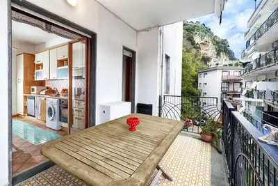 Image de Amore Rentals - Appartamento Annarita with Balcony and Air Conditioning