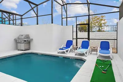 Image de Ivy's Isle | Mythical villa w Pvt pool oasis, dragon theme Br, next to Universal