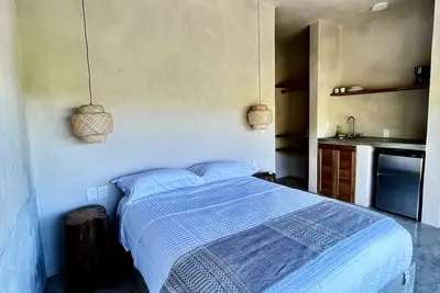 Image de Turquoise Suite: Serene Queen Comfort with Ocean Views at La Joya