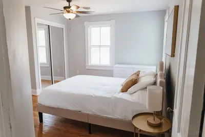 Image de Beautiful Home in Historic Waterfront District, Walk to Downtown!