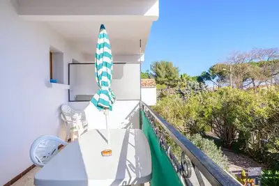 Image de Charmant appartement à Hyères avec balcon.