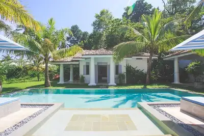 lake view. paradise villa