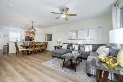 Image de New Listing, Beautiful Townhome, Vista Cay - 4014