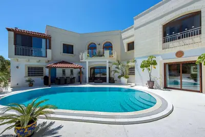 Image de Villa Alexandra: Sea Views, Pool, Jacuzzi & Sauna