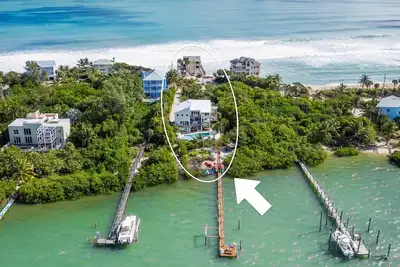 Image de The Resort at Bathtub Beach: 19br\/11ba Ocean2River, Pool, Elevator, Dock, Beach!