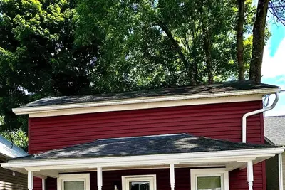 Image de Afordable & Charming Home - Enjoy Urban Life & Nature! Hike, Bike, Shop & Dine! \n