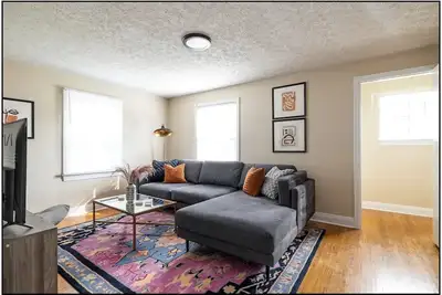 Image de Spacious 2br Home! Min to Fairgrounds and UofL!