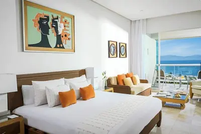 Image de Stay at the Vidanta Grand Mayan resort while watching the Pga golf tour!
