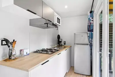 Image de Mobilheim Declik 31m2 - 3 Schlafzimmer - überdachte Terrasse + Klimaanlage 6 Personen