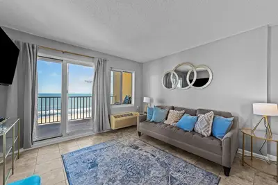 Image de Playing Hooky at Dolphin Run - Oceanfront with Pool!