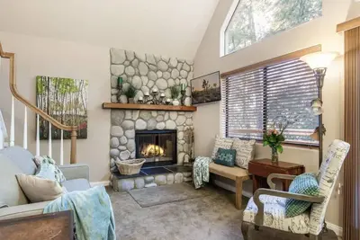 Image de The Mountain Haven Hideaway! Perfect Location! 3/2