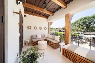 Image de Beach Club Included: Central 2br Oceanfront Condo in Las Catalinas - Plaza Mercado 12