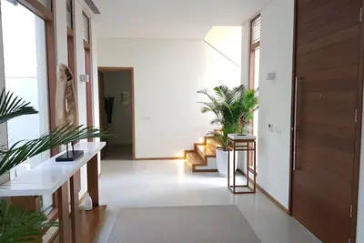 Image de Large 4-bedroom villa with private pool, located near the golf course in Da Nang