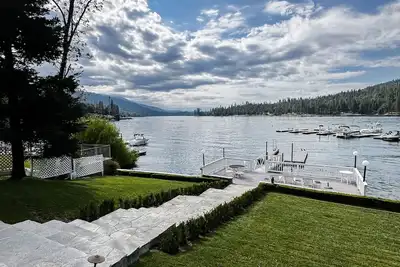 Image de Willow Cove Retreat at Bass Lake, Near Yosemite National Park