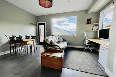 Image de Comfortable lodging close to Whitewater & town