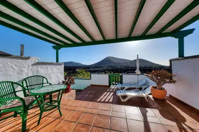 Image de Casa Diama 2 : vue sur La Geria et piscine commune