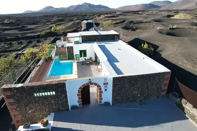 Image de Casa Diama 1 : vue sur La Geria et piscine commune