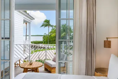 Image de Enjoy Sunset Views from Your Villa with Pool & Beach Access in Fl