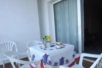 Image de Appartement en bord de plage avec piscine, WiFi