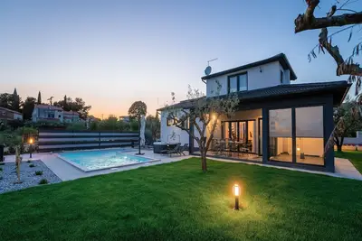Image de Villa Jasminka with pool and jacuzzi near Porec
